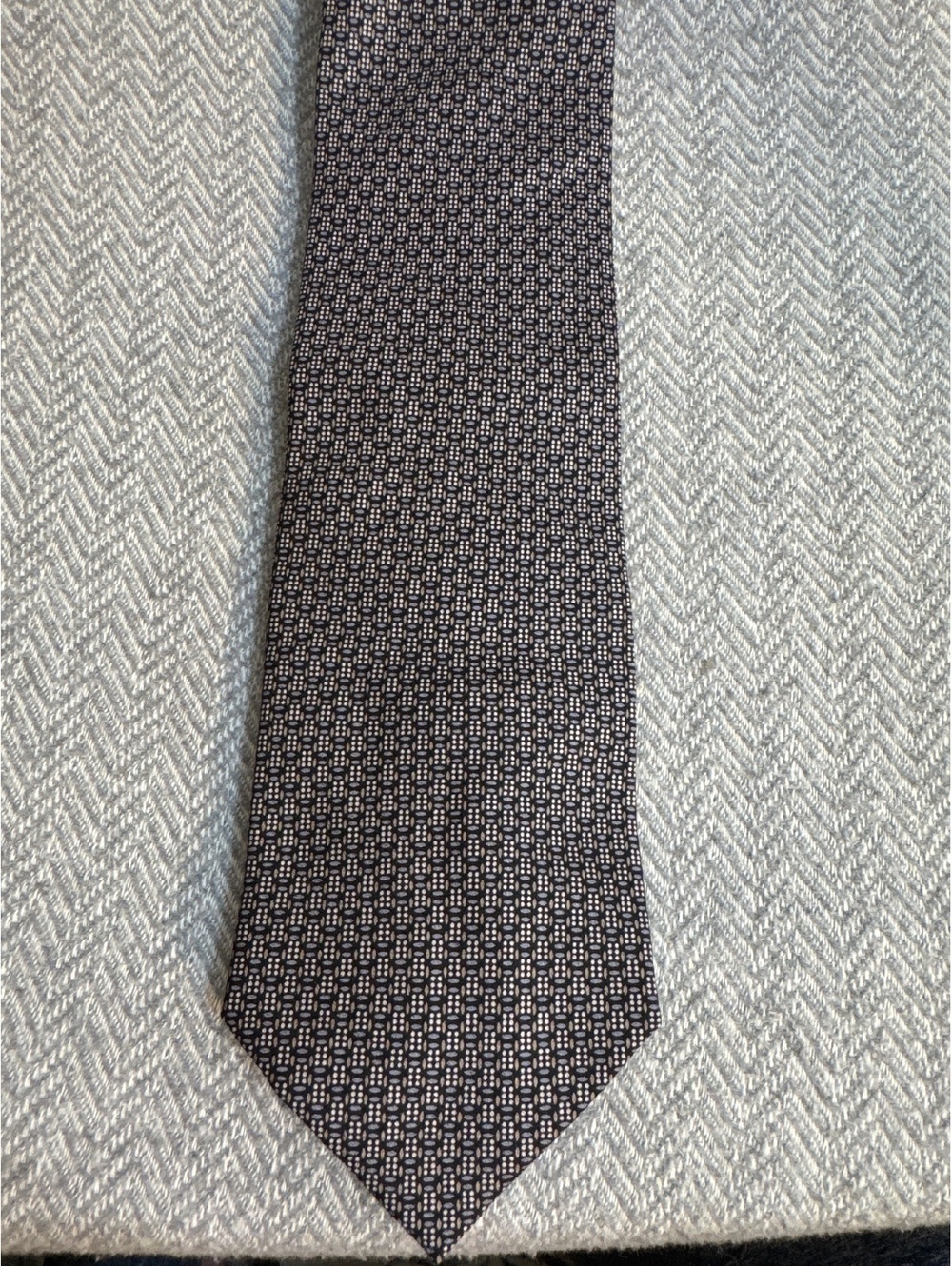Kasper 100% Silk Patterned Tie